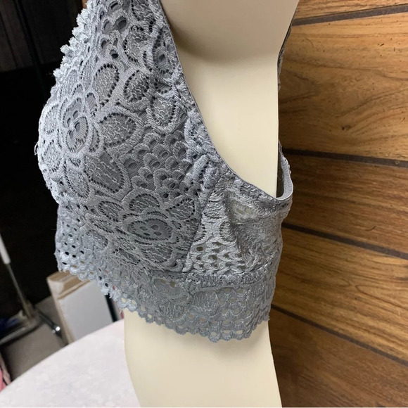 No Boundaries gray bra size large pullover style padded and lined. - Picture 3 of 7